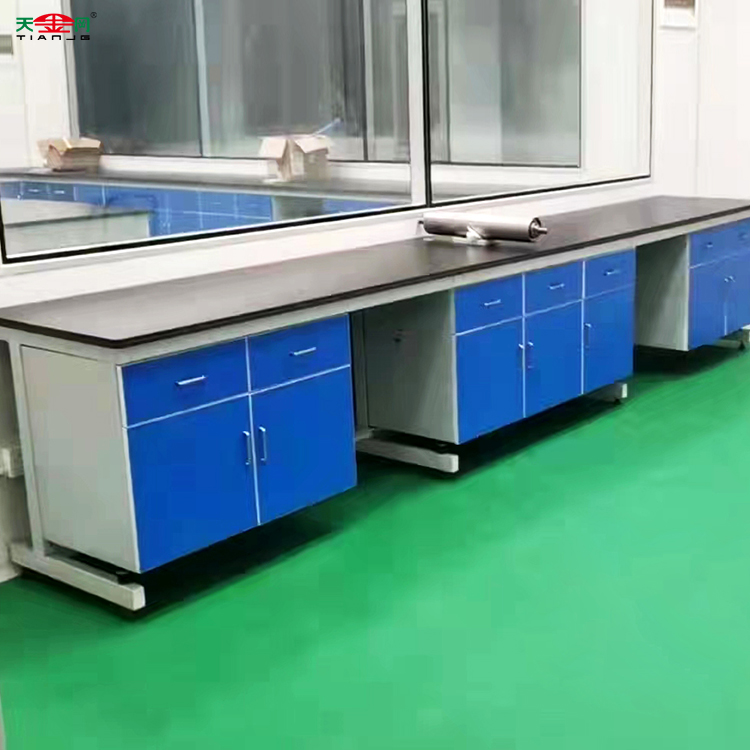 如何通過不同款式的實驗室實驗臺實現其功能？【天金岡】