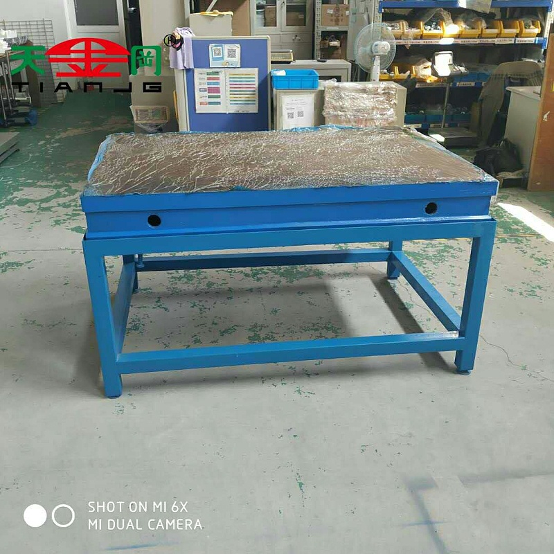 鉗工工作臺供應(yīng)